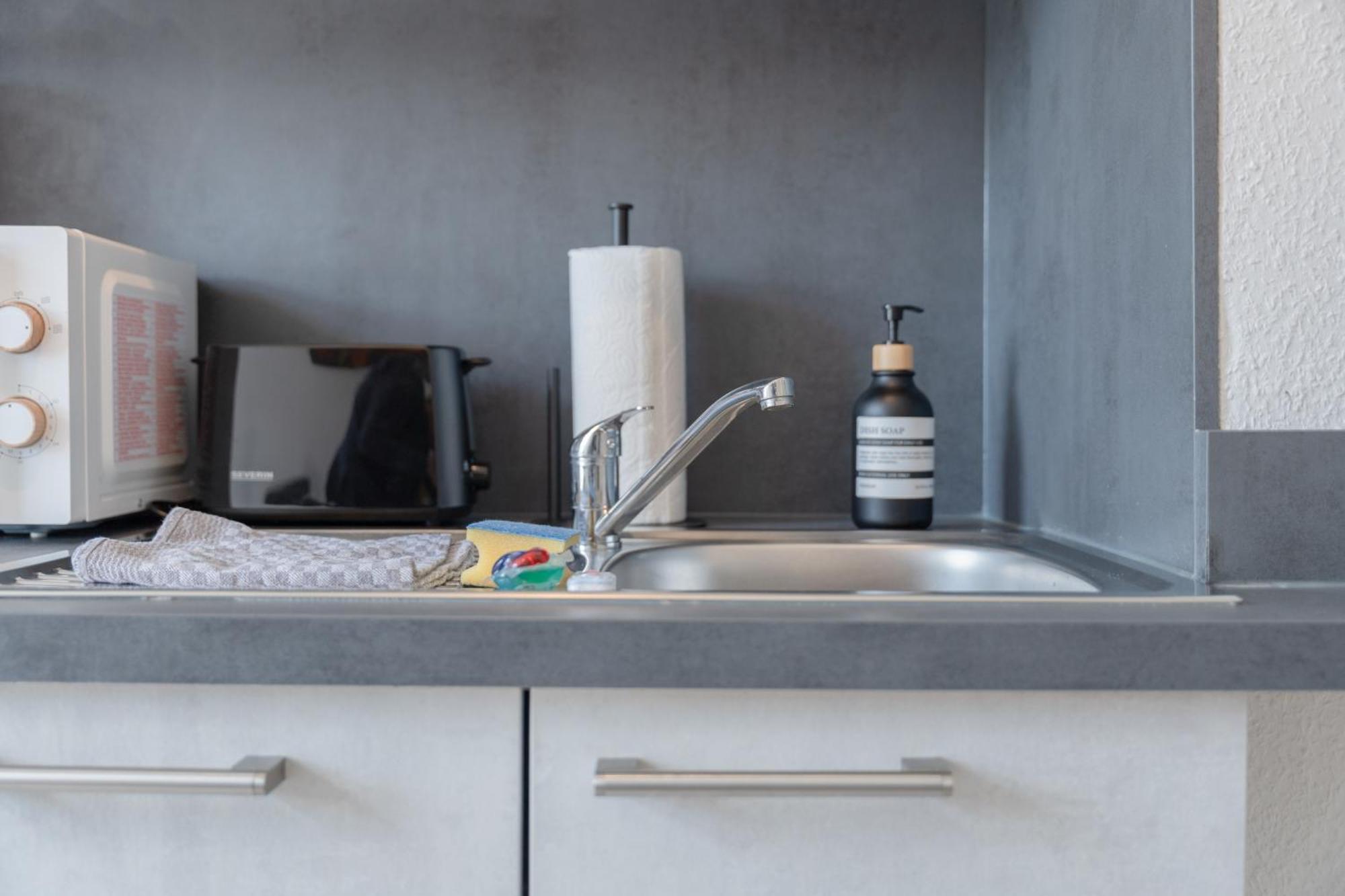 Modernes Apartment In Top Lage Komfortabel Eingerichtet Mit Arbeitsplatz Und Kueche - Geibelsuite Hannover Esterno foto